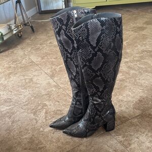 Marc fisher snake high knee boots